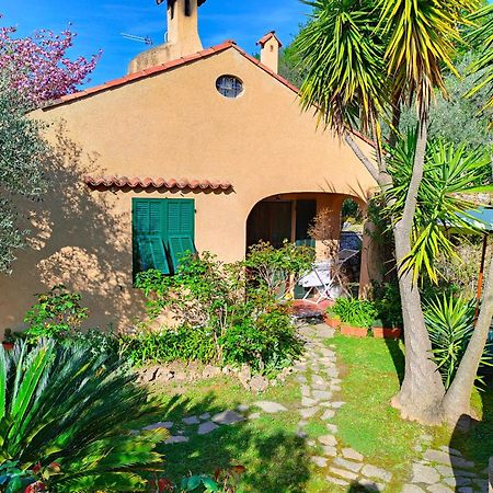 L'Uliveto D'Argento Bed & Breakfast Finale Ligure Exterior photo